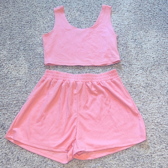 Two piece set - Picture 1 of 3